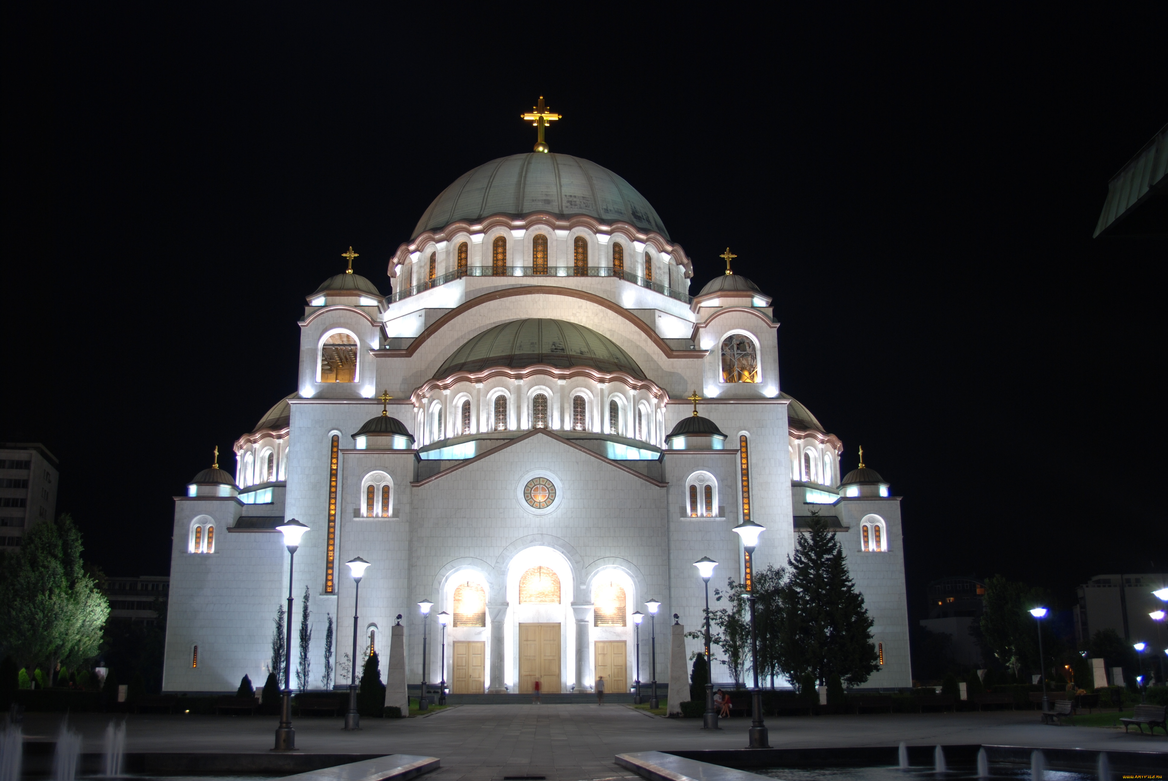 Храм Святого Саввы Белград архитектура